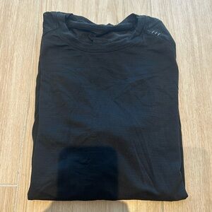 Lululemon Black Athletic Tee Size Medium